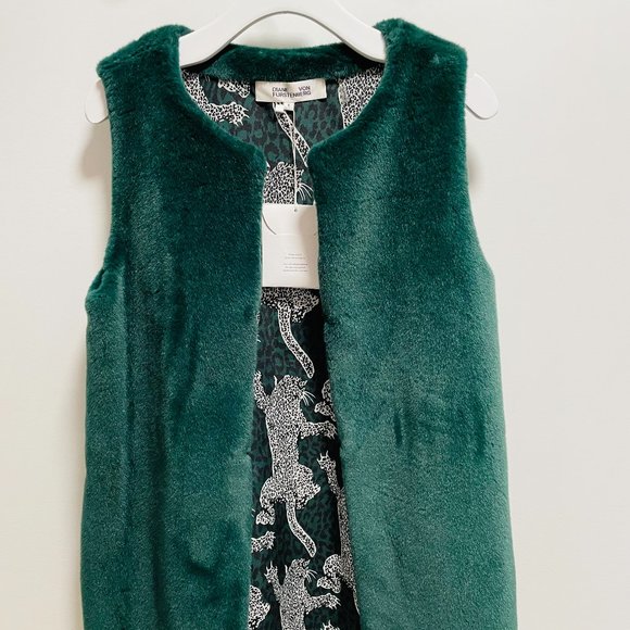 NWT Diane Von Furstenberg Faux Fur Trench Vest in Hunter Green Size Small - Picture 1 of 9